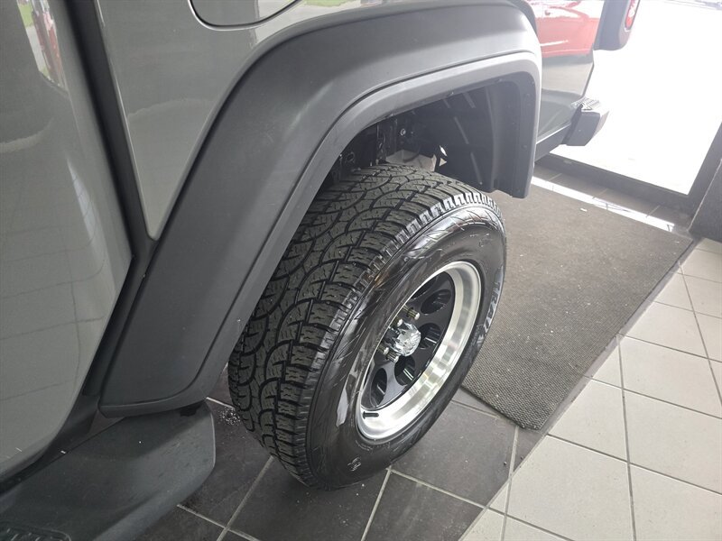 Used 2020 Jeep Gladiator Sport w/ Quick Order Package 24S image 33