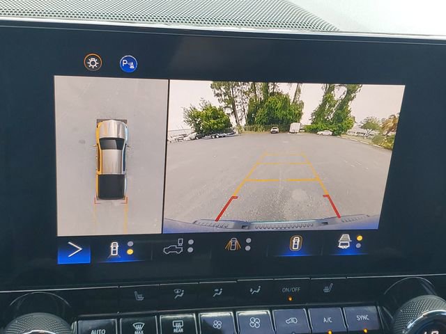 Used 2023 Chevrolet Colorado LT w/ LT Convenience Package III RWD image 24