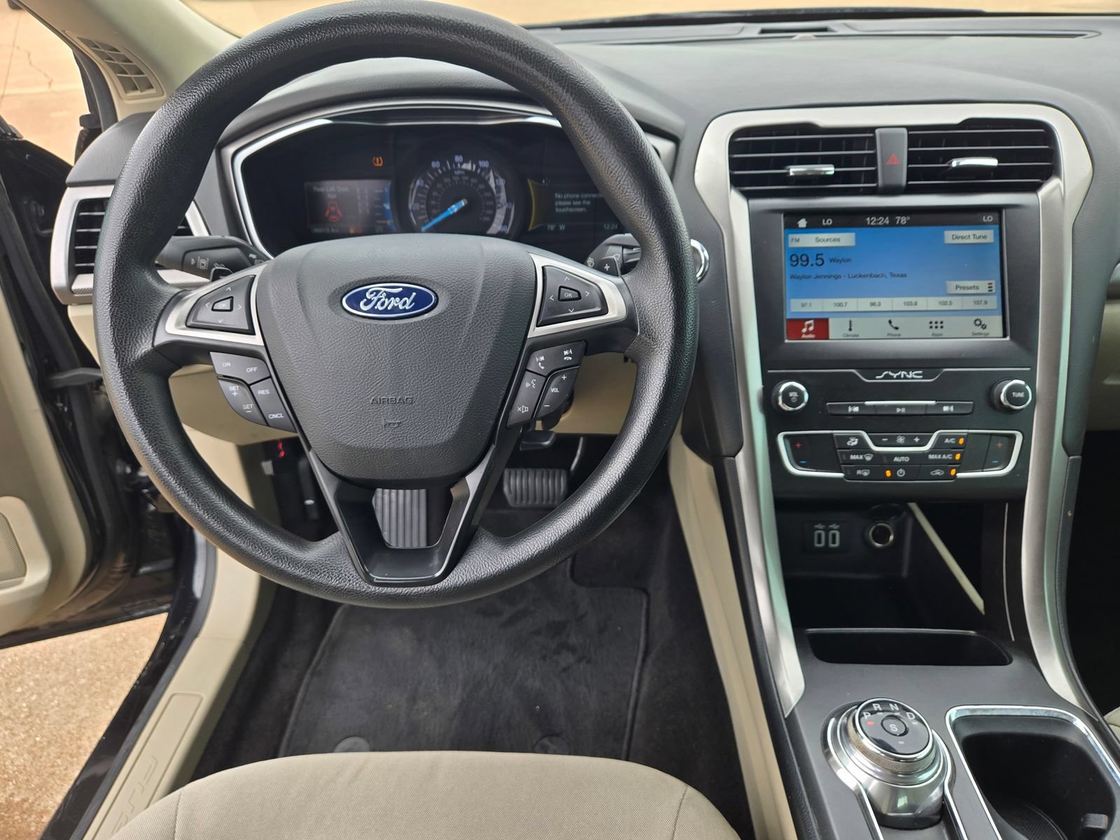 Used 2019 Ford Fusion SE FWD image 9