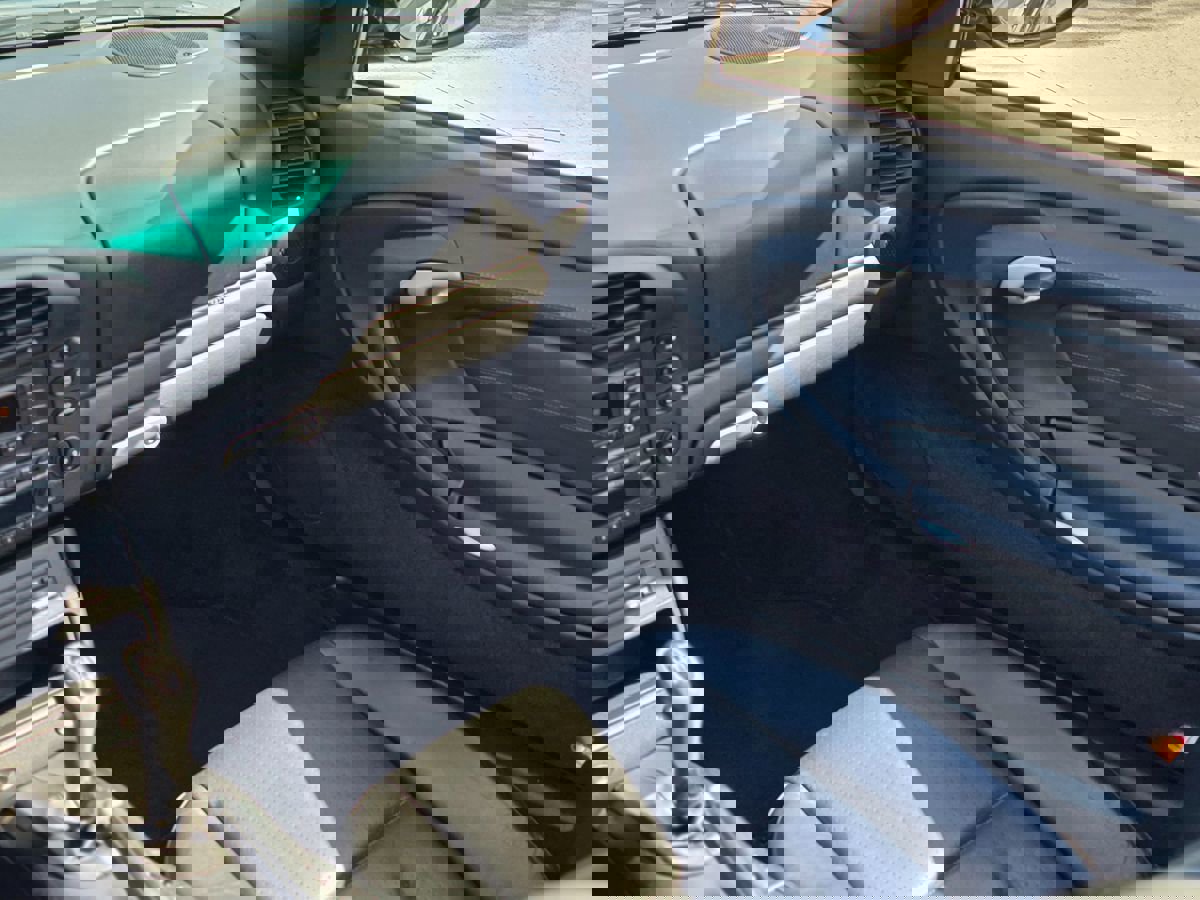 Used 2004 Porsche 911 Carrera image 25