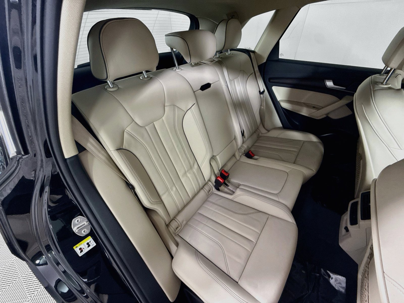 Used 2024 Audi Q5 2.0T Premium w/ Convenience Package AWD/4WD image 25
