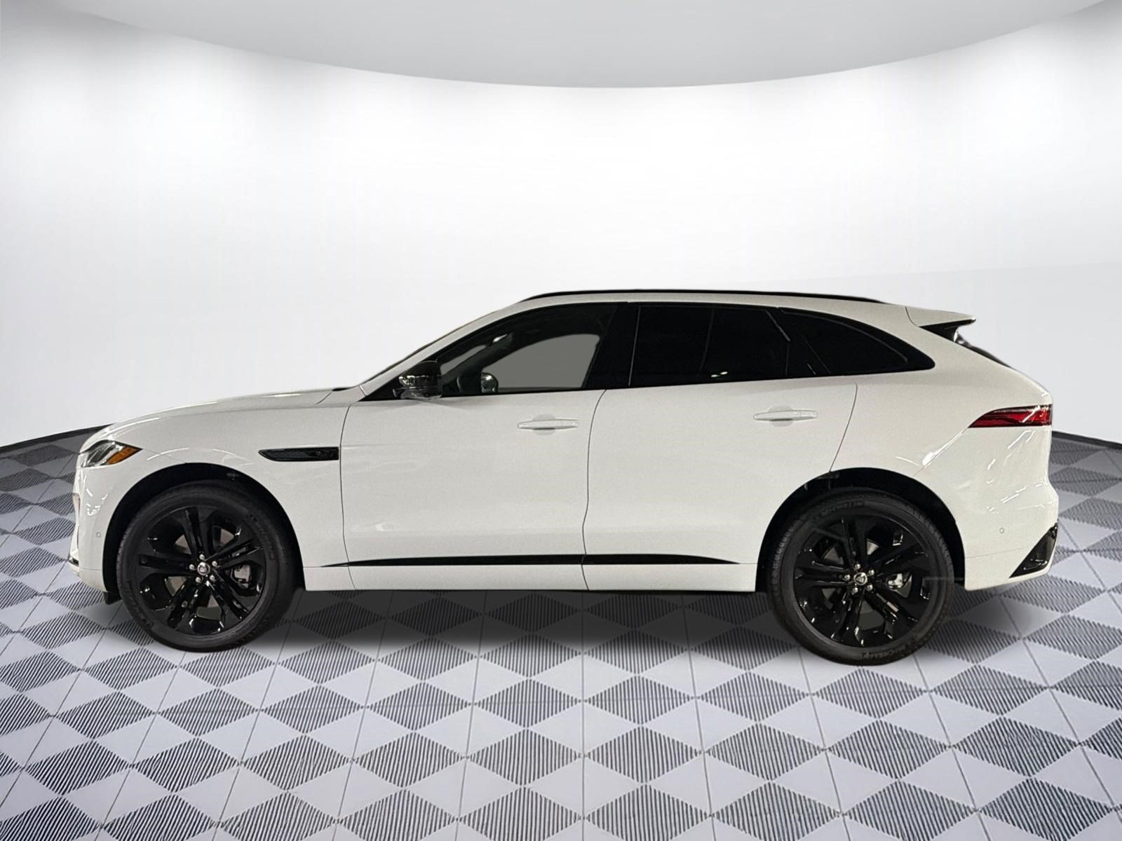 New 2026 Jaguar F-PACE R-Dynamic S AWD/4WD image 2