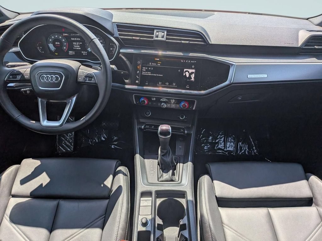 Used 2025 Audi Q3 2.0T Premium w/ Convenience Package AWD/4WD image 22
