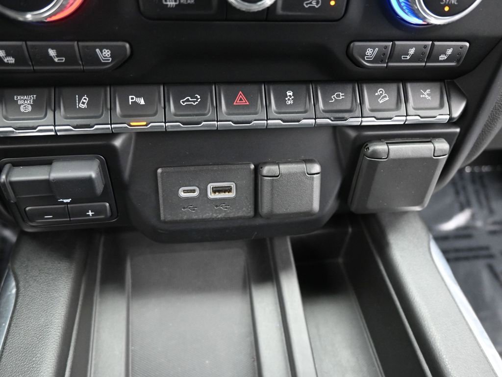 Used 2021 GMC Sierra 2500 Denali w/ Denali Ultimate Package image 39