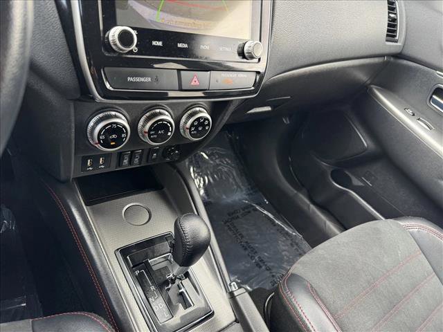 Used 2022 Mitsubishi Outlander Sport SE FWD image 15