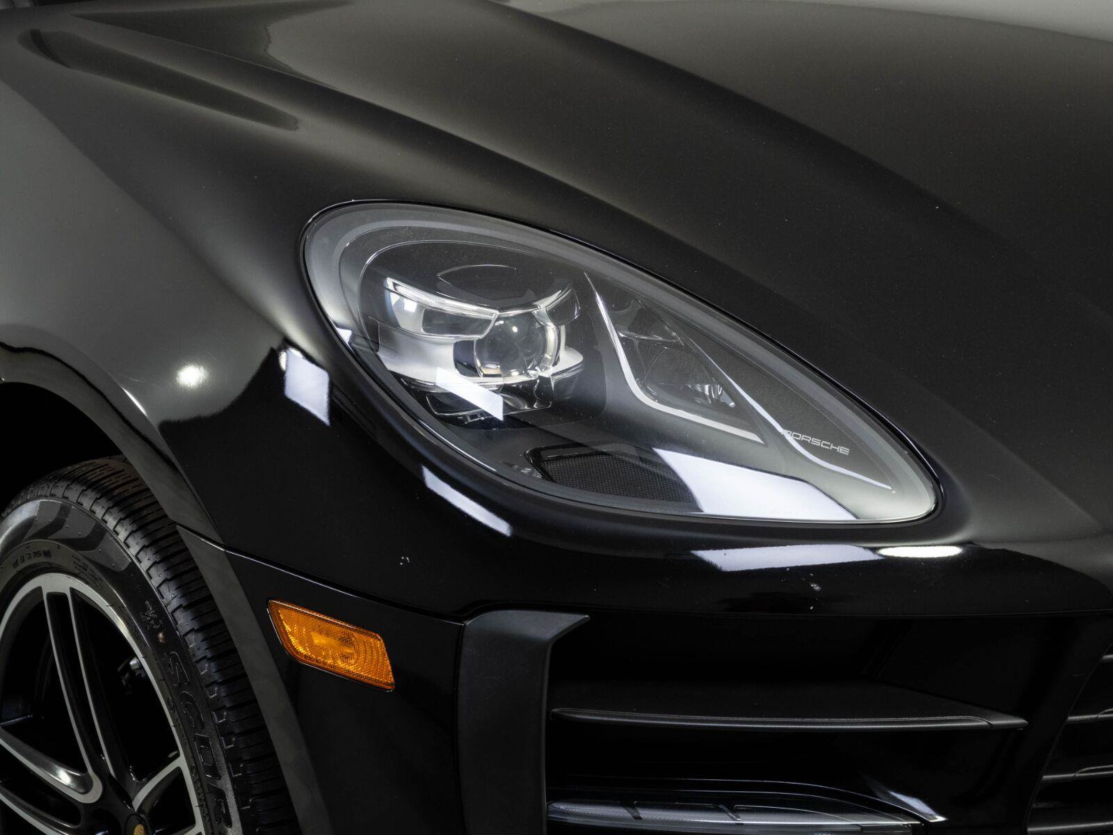 Used 2019 Porsche Macan AWD/4WD image 36