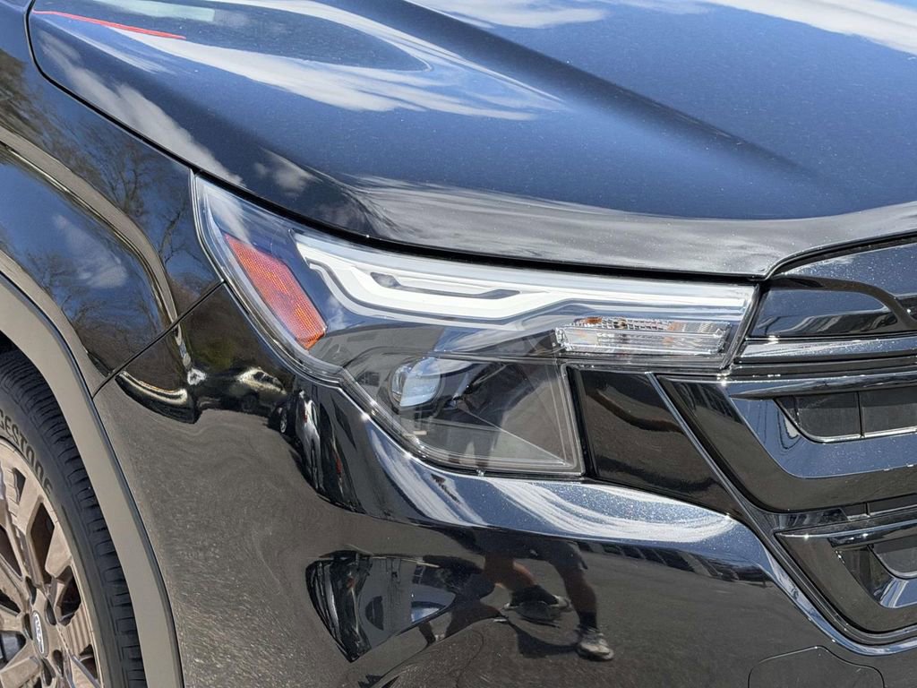 Used 2025 Subaru Forester Sport image 8