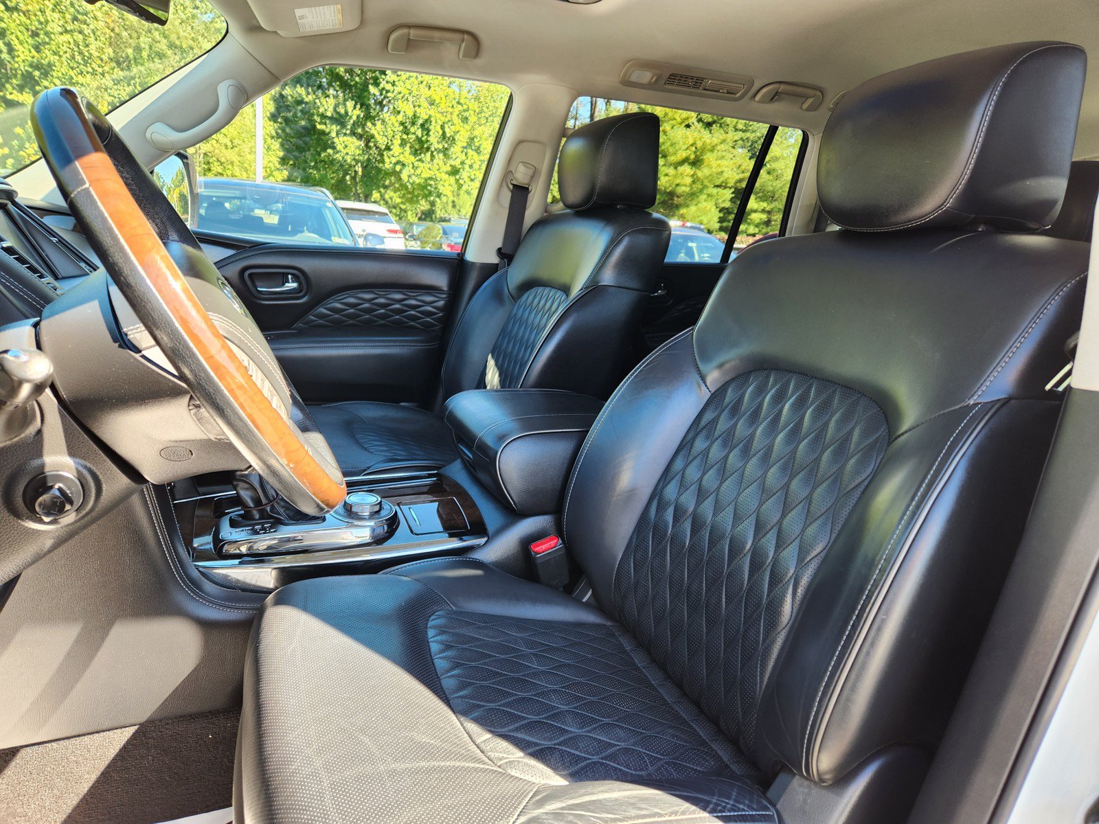 Used 2018 INFINITI QX80 4WD w/ Deluxe Technology Package image 10