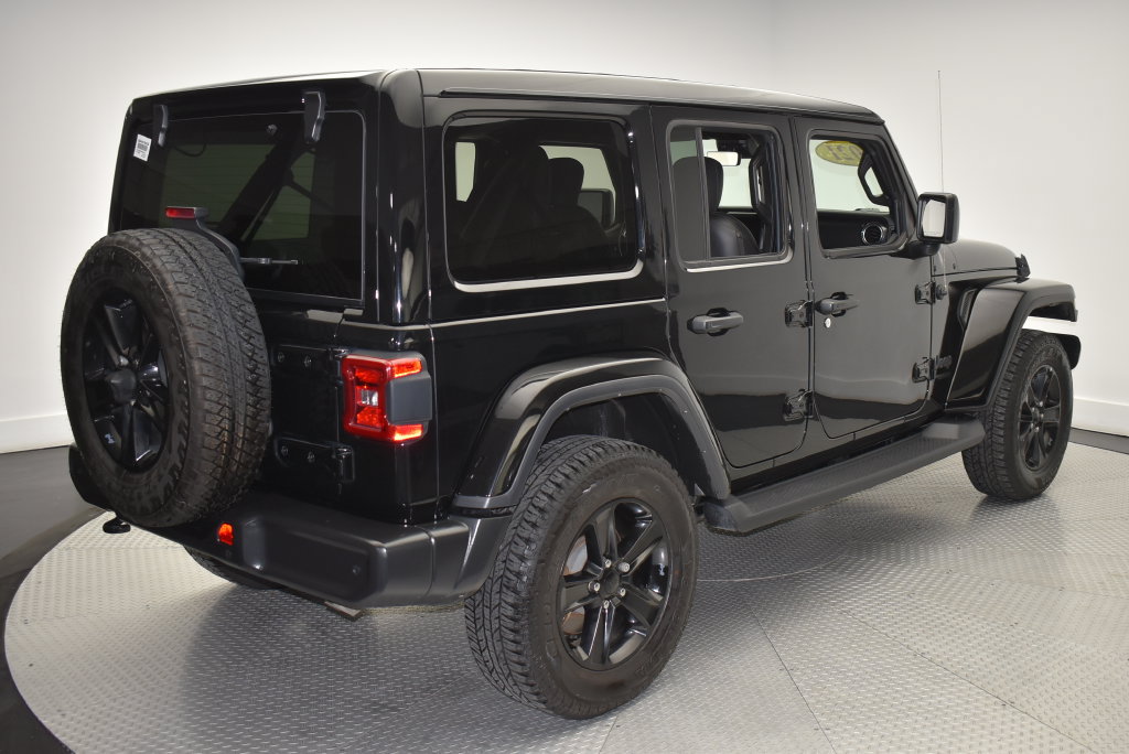 Used 2021 Jeep Wrangler Unlimited Sahara AWD/4WD image 5
