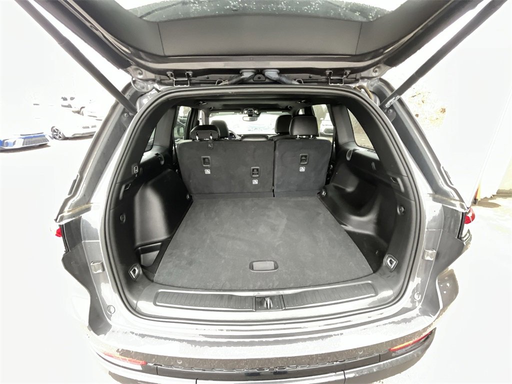 Used 2023 Jeep Grand Cherokee Altitude image 23