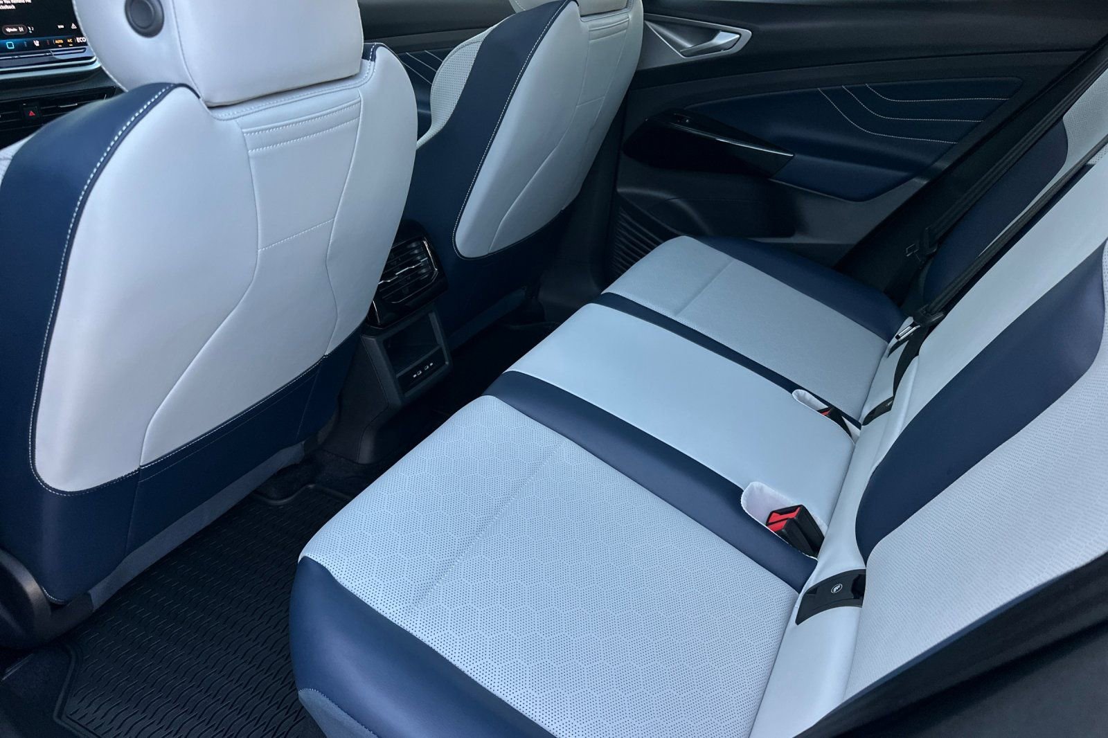 New 2026 Volkswagen ID.4 Pro S image 10