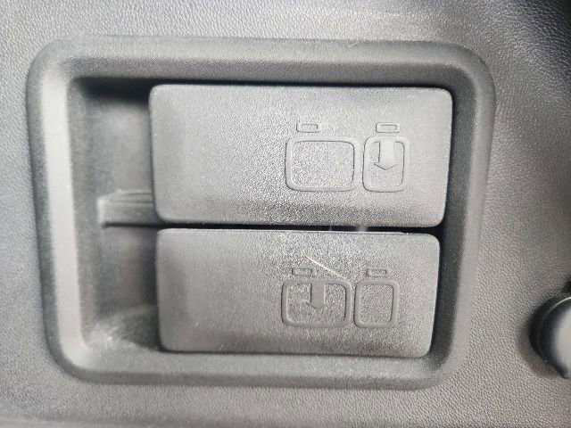 Used 2024 GMC Terrain SLT AWD/4WD image 20