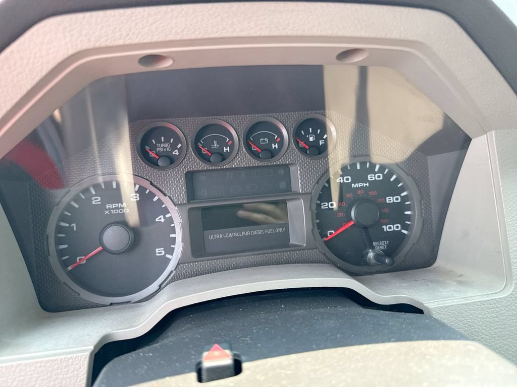 Used 2008 Ford F550 2WD Regular Cab Super Duty image 11