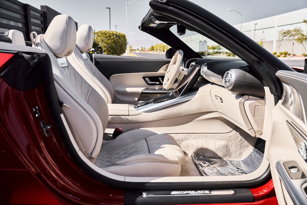 Used 2022 Mercedes-Benz SL 55 AMG 4MATIC image 16