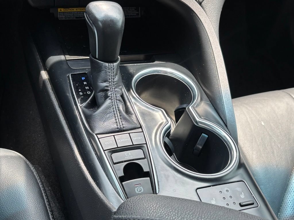 Used 2019 Toyota Camry XSE FWD image 10