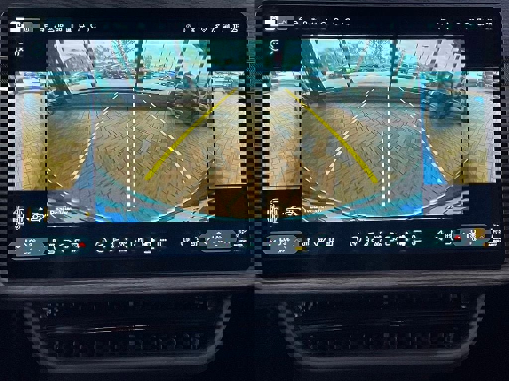 Used 2022 Rivian R1T Adventure image 34