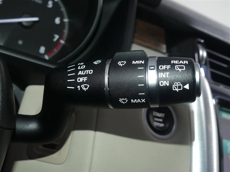 Used 2017 Land Rover Discovery HSE image 36