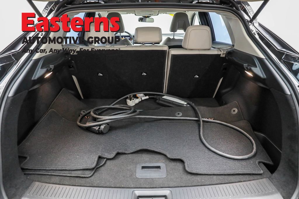 Used 2023 Nissan Ariya AWD image 9