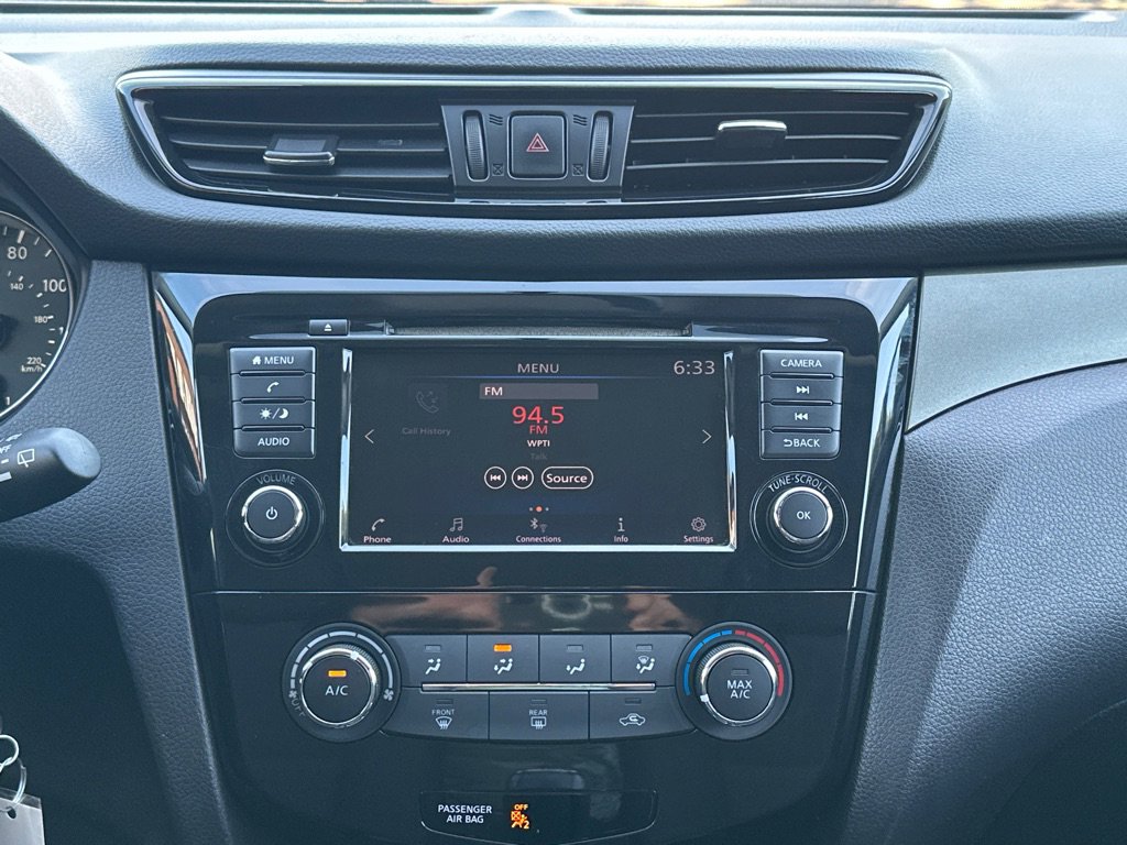 Used 2019 Nissan Rogue Sport S image 25