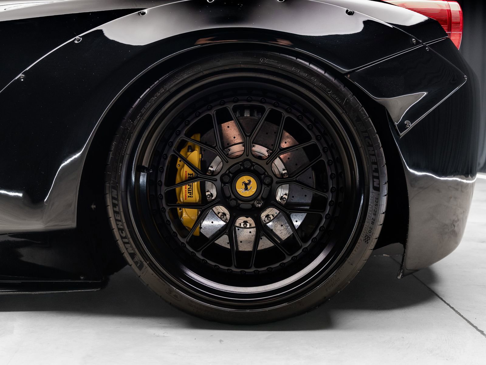 Used 2013 Ferrari 458 Spider RWD image 47