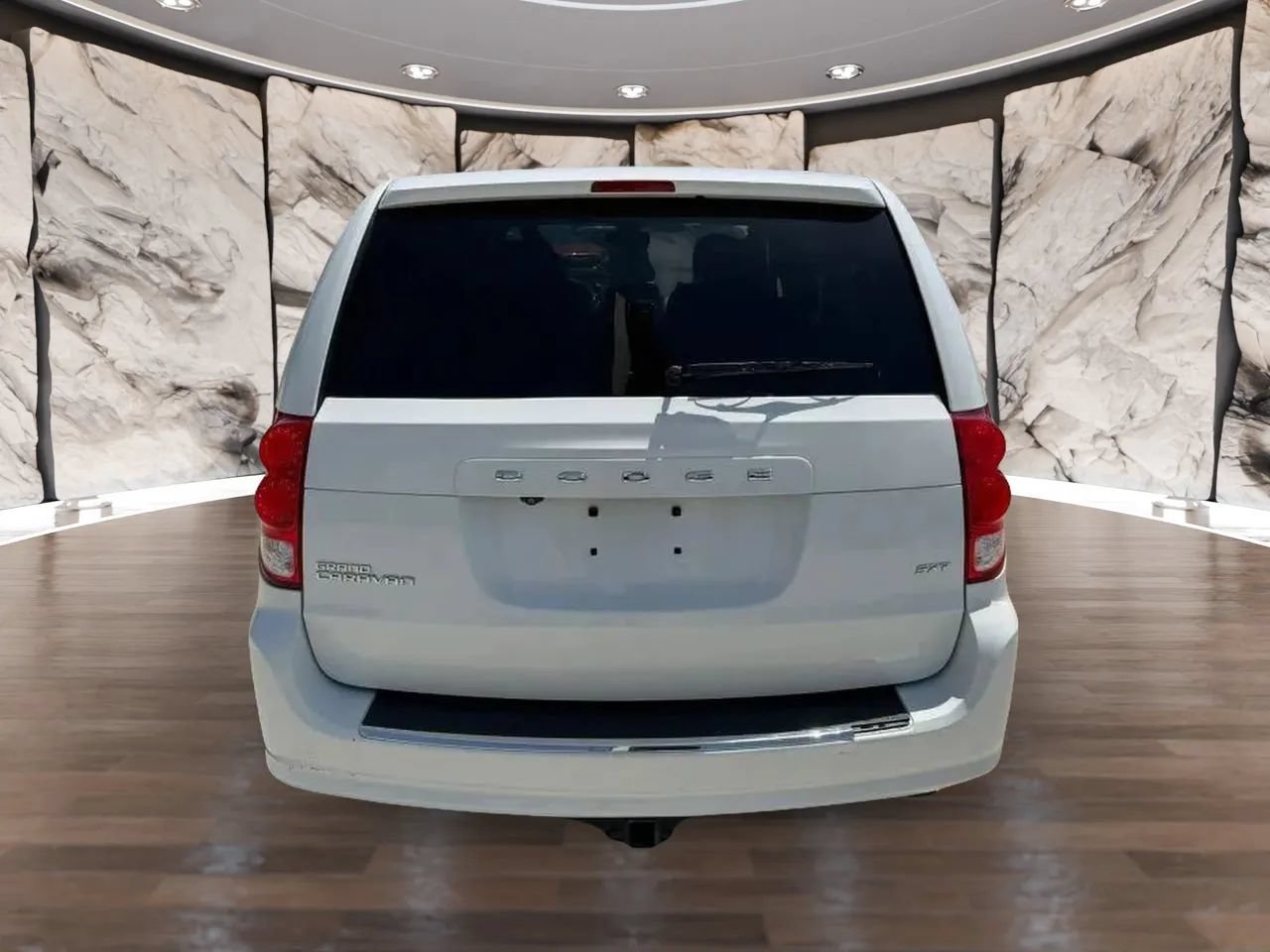 Used 2020 Dodge Grand Caravan SXT FWD image 6