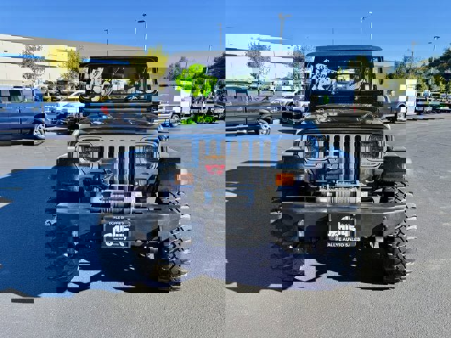 Used 1992 Jeep Wrangler 4WD image 2