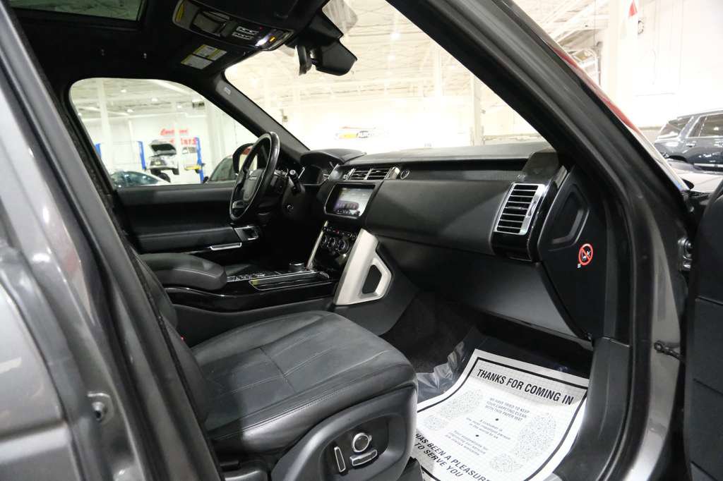 Used 2017 Land Rover Range Rover Supercharged AWD/4WD image 33