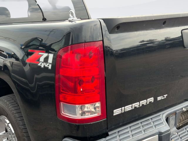 Used 2009 GMC Sierra 1500 SLT w/ All-Terrain Package AWD/4WD image 9