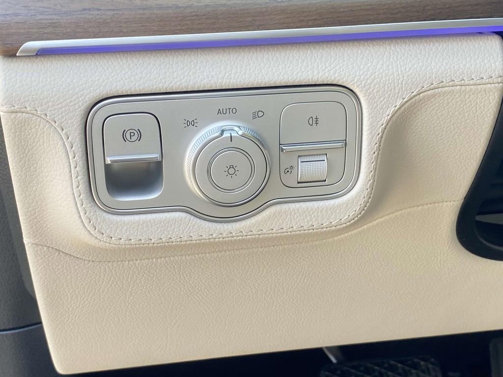 Certified 2025 Mercedes-Benz GLE 350 4MATIC image 18