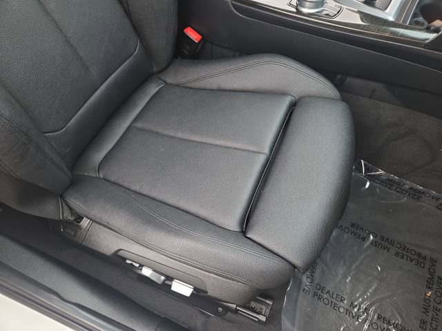 Used 2018 BMW 330e image 33