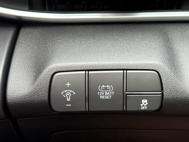 New 2026 Hyundai Elantra Hybrid FWD image 22