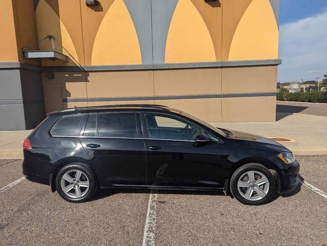 Used 2015 Volkswagen Golf TDI S FWD image 10