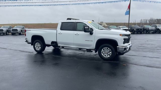 Used 2024 Chevrolet Silverado 3500 LT w/ Convenience Package image 7