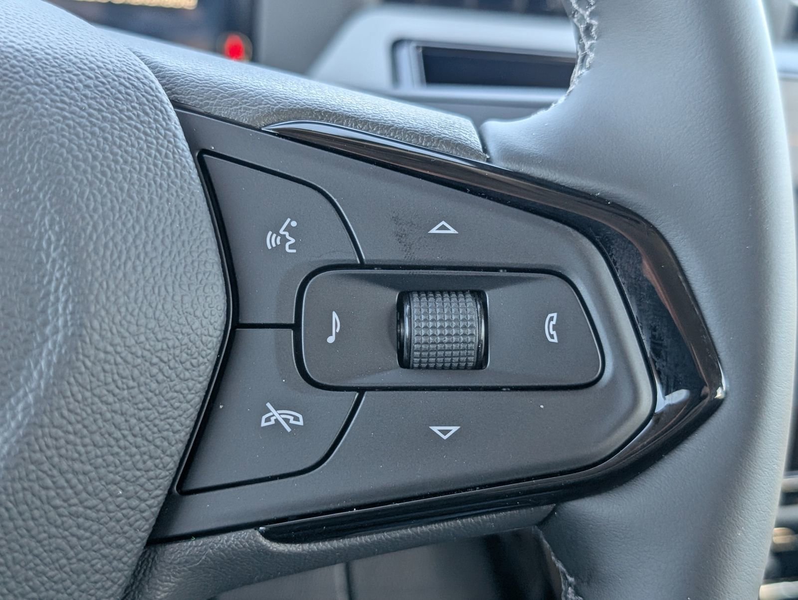 New 2027 Chevrolet Bolt LT w/ Comfort Package image 15