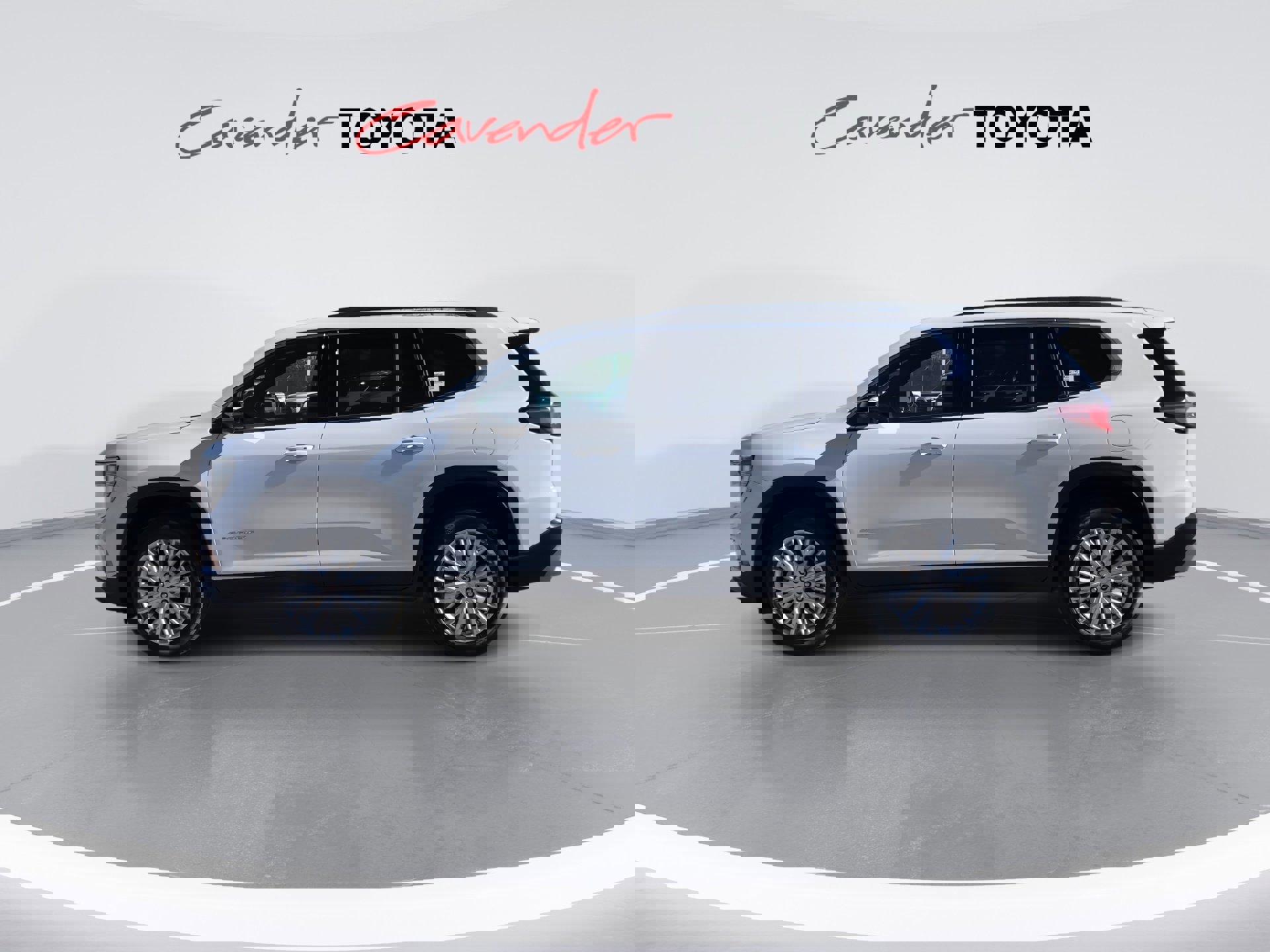 Used 2024 GMC Acadia Elevation image 5