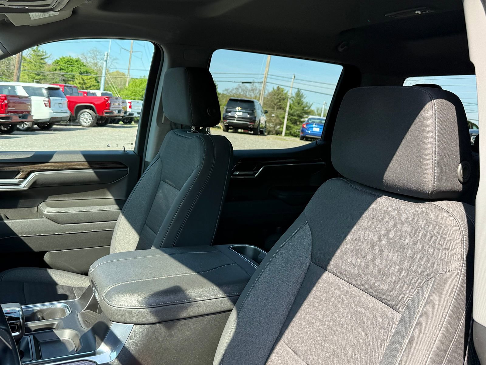 Used 2023 Chevrolet Silverado 1500 RST AWD/4WD image 17