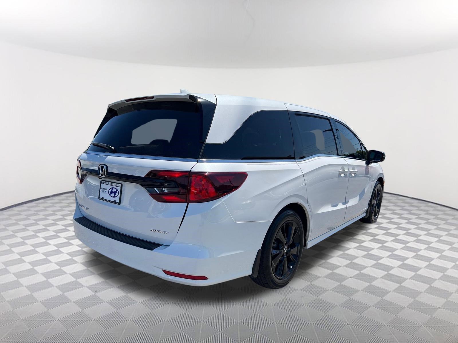 Used 2024 Honda Odyssey Sport image 8