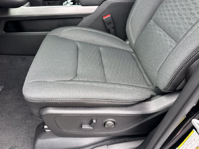 New 2027 RAM 1500 4x4 Crew Cab image 9