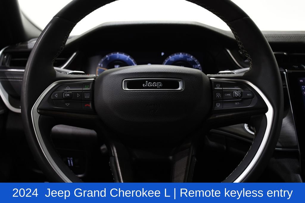 Used 2024 Jeep Grand Cherokee L Limited w/ Luxury Tech Group II image 10