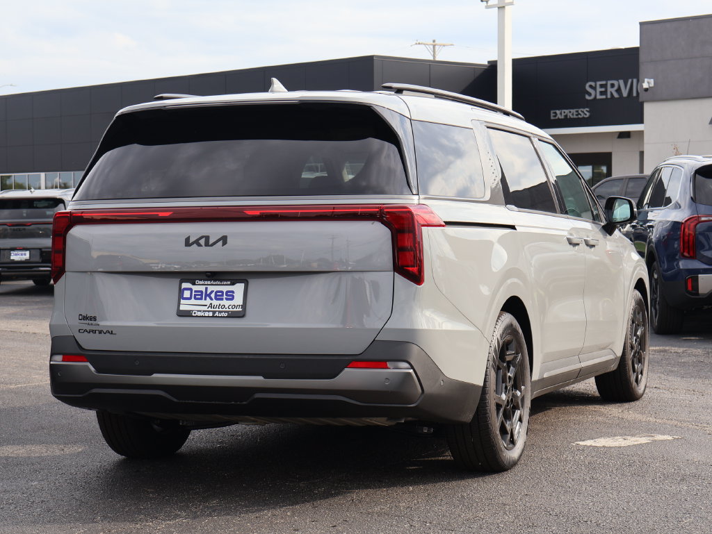 New 2027 Kia Carnival SX w/ Dark Edition Package FWD image 6