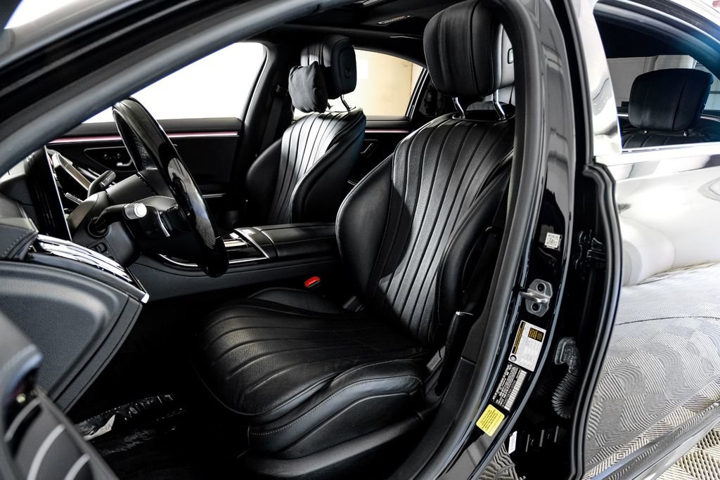 Used 2022 Mercedes-Benz S 580 4MATIC Sedan w/ AMG Line Package image 30