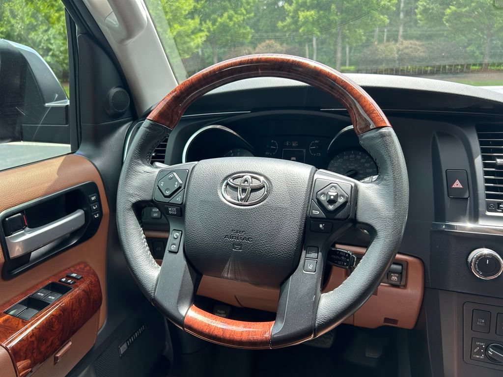 Used 2022 Toyota Sequoia Platinum AWD/4WD image 24