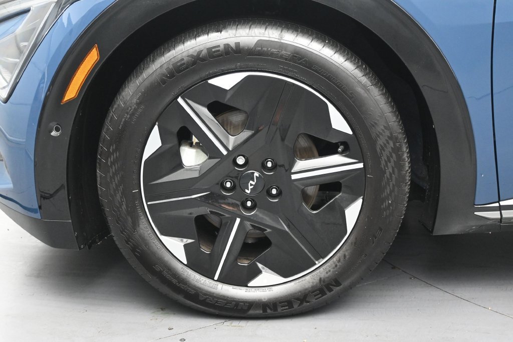 Used 2025 Kia EV6 Wind AWD/4WD image 35
