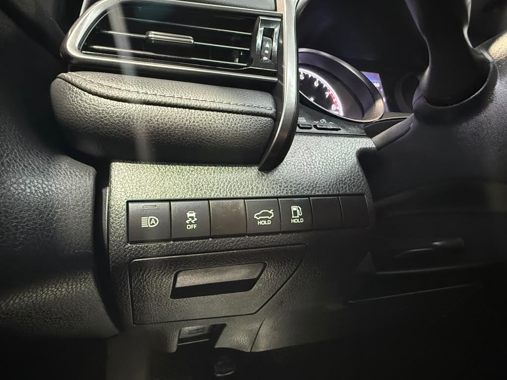 Used 2023 Toyota Camry SE FWD image 30