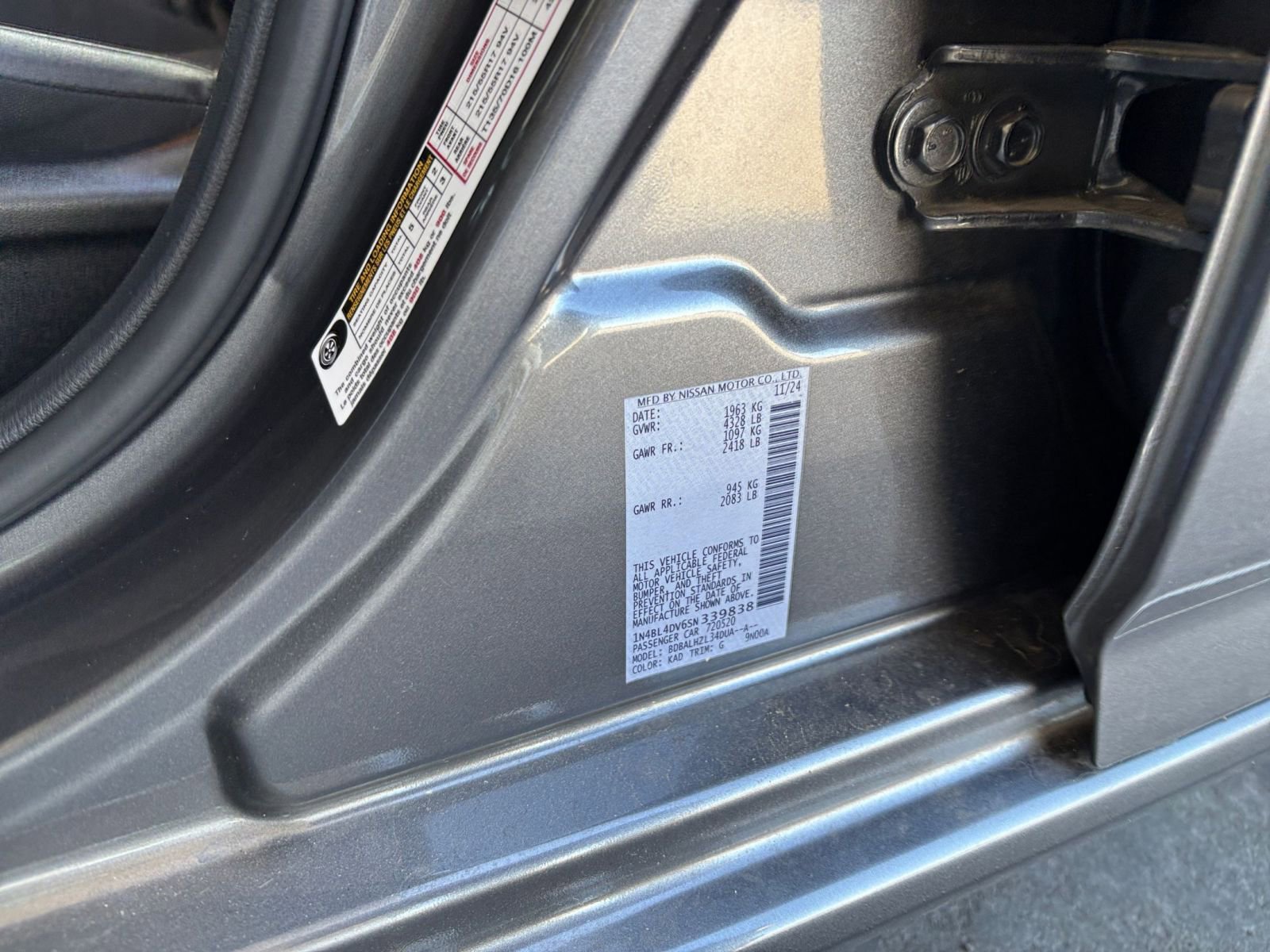 Used 2025 Nissan Altima 2.5 SV FWD image 30
