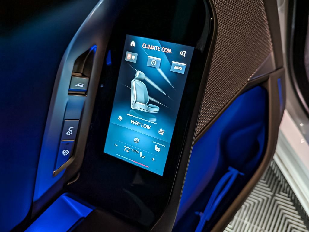 Used 2025 BMW i7 eDrive50 w/ M Sport Package image 38