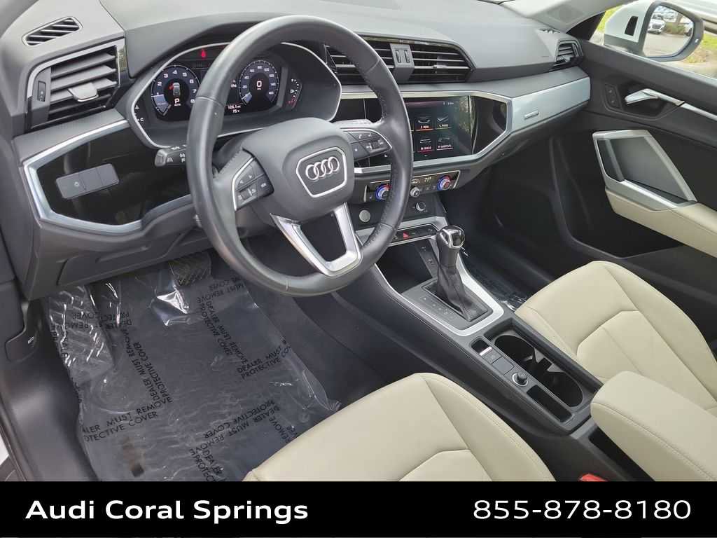 Used 2020 Audi Q3 2.0T Premium image 10