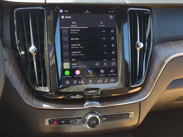 Certified 2023 Volvo XC60 B5 Ultimate w/ Climate Package image 15