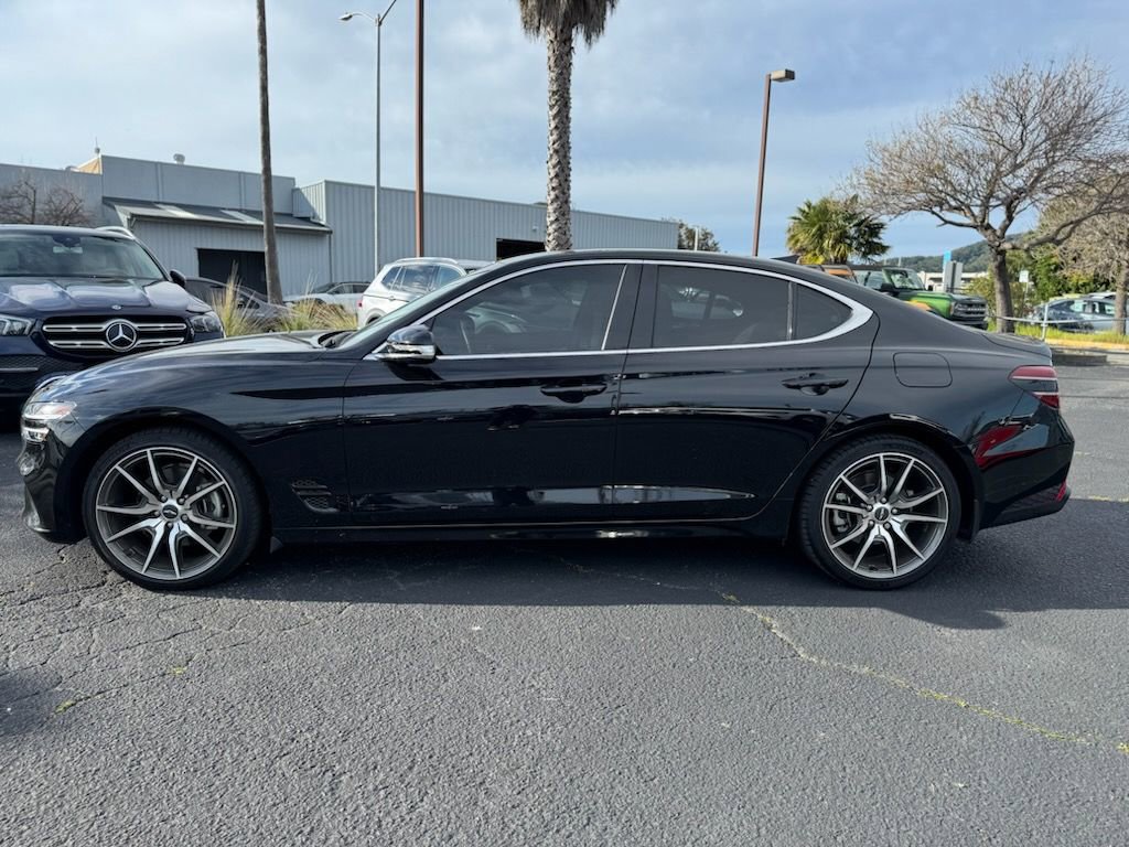 Used 2023 Genesis G70 2.0T image 6