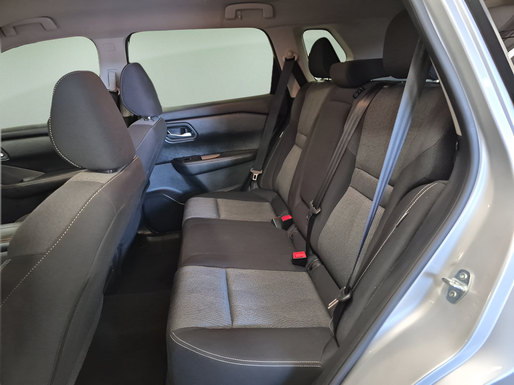Used 2024 Nissan Rogue SV AWD/4WD image 12
